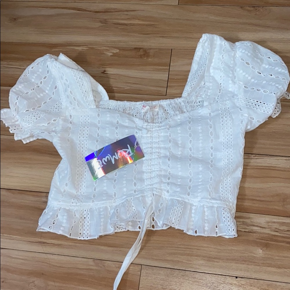 White crop top NWT